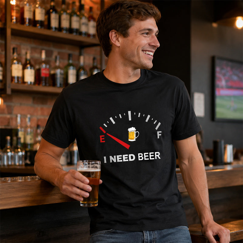 🍻 "Ich brauche Bier" Lustiges T-Shirt mit Tankanzeigen-Grafik: Bequemes Motiv-T-Shirt für Bierliebhaber! ⛽✨